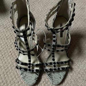 BCBG Women heels Size 6.5 New